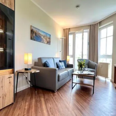 아파트 Mit Aufzug Und Balkon Auf Ruegen